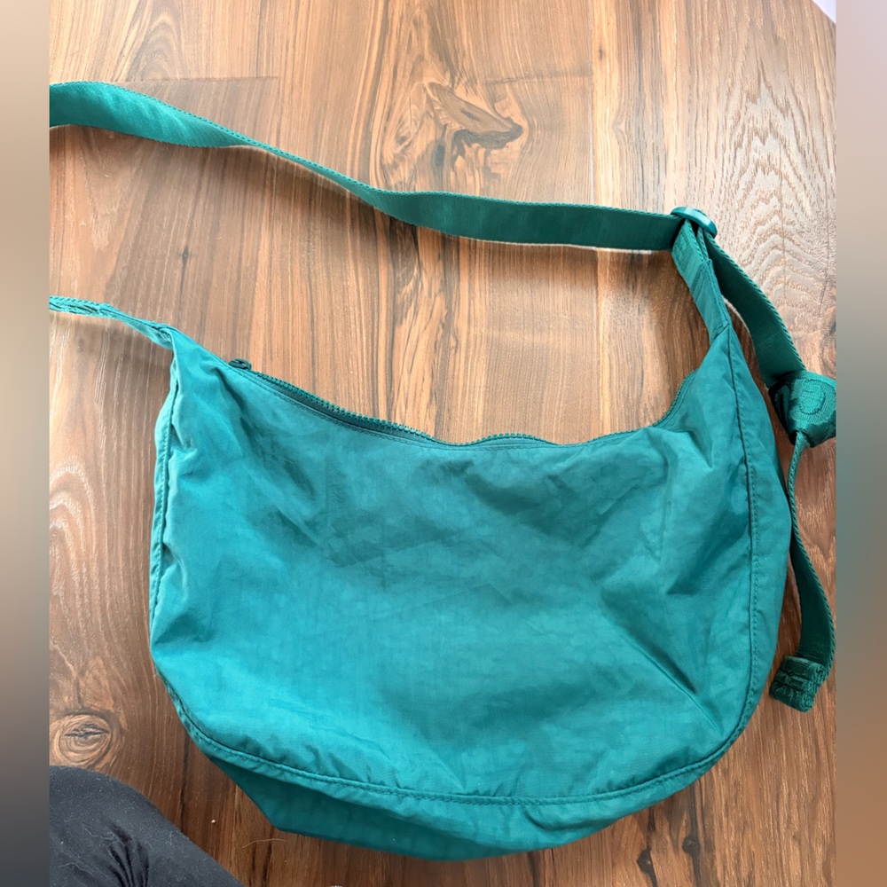 BAGGU Cypress Medium Crescent